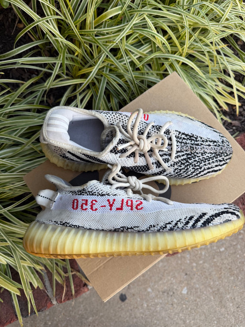 Vist Large View of Product Image Which is Used Yeezy Casual Shoes 8.5