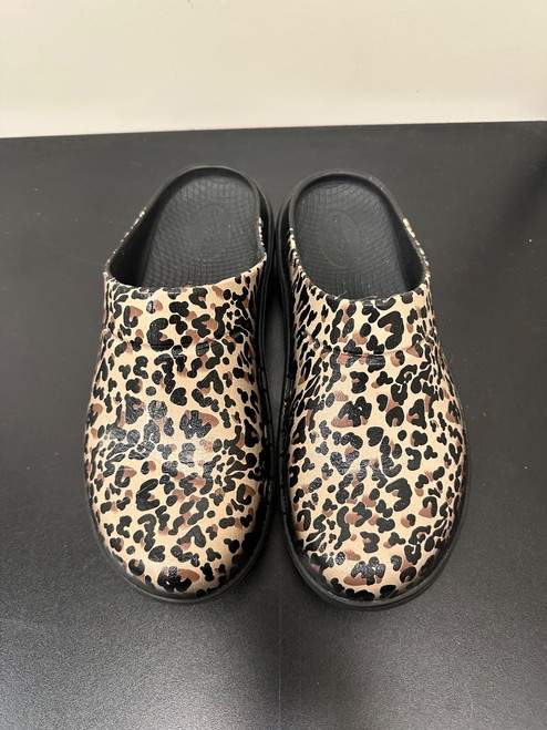 Vist Large View of Product Image Which is Used Crocs Clogs 9