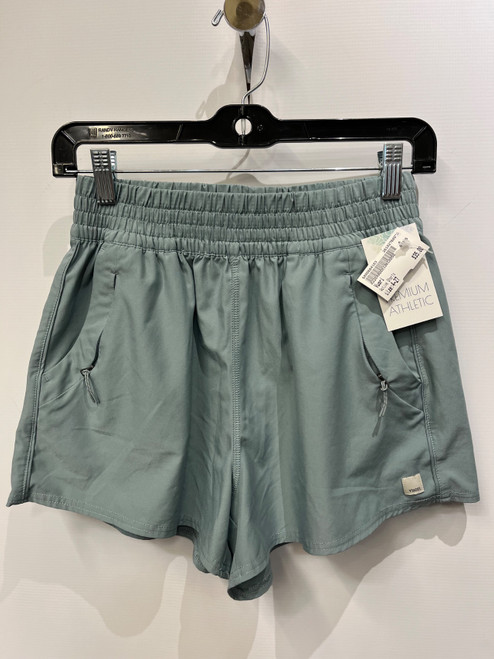 Vist Large View of Product Image Which is Used Vuori Active Shorts 4-27