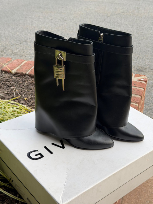 Vist Large View of Product Image Which is Used GIVENCHY Ankle Boots 10