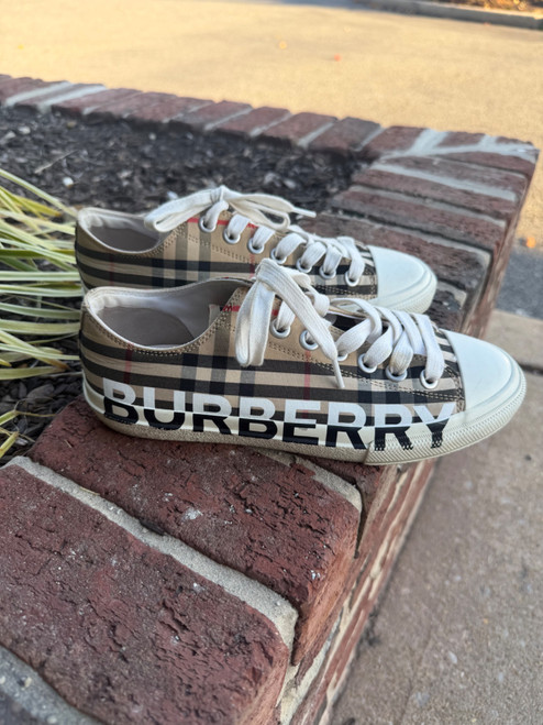 Vist Large View of Product Image Which is Used Burberry Casual Shoes 8