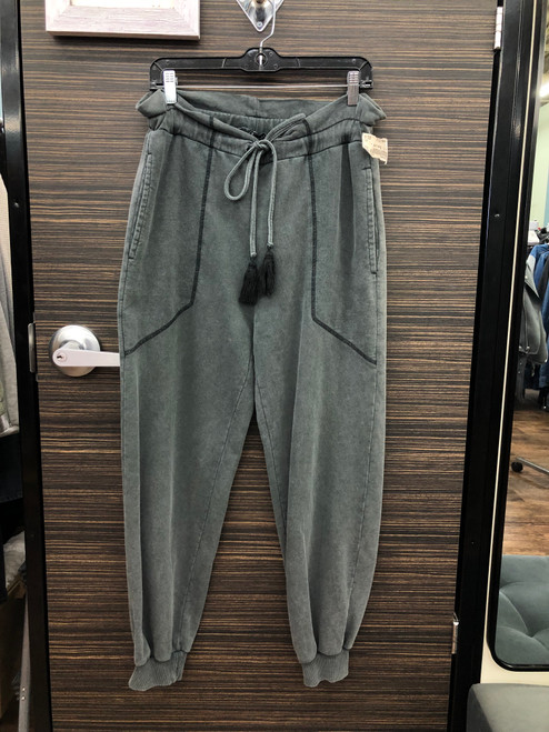 Vist Large View of Product Image Which is Used 7 For All Mankind Active Pant S 4-6/27-28