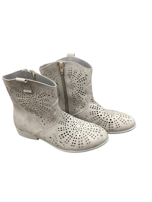 Vist Large View of Product Image Which is Used Unbranded Ankle Boots 5