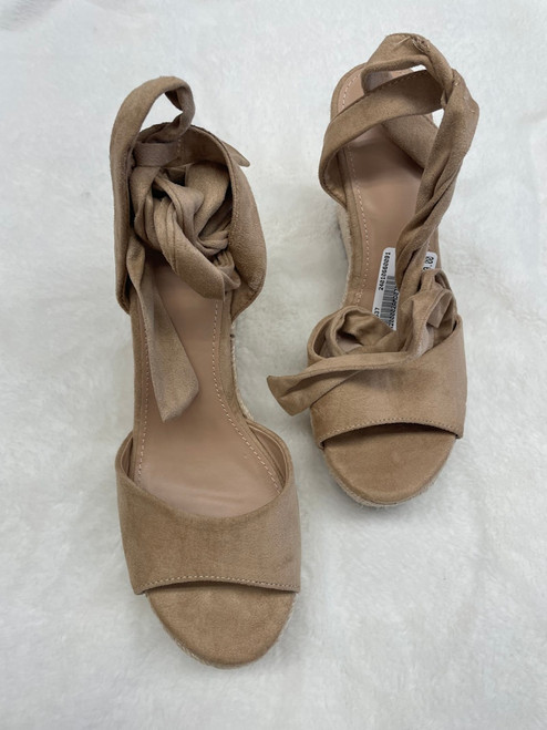 Used Unbranded SHOES 8