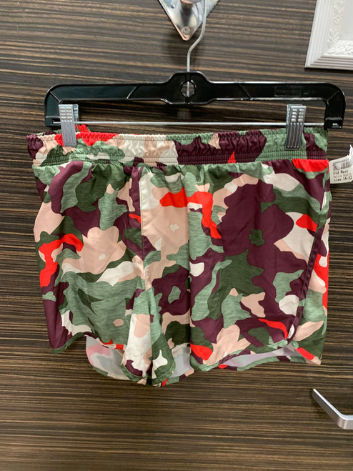 Vist Large View of Product Image Which is Used Old Navy Active Shorts 14-32