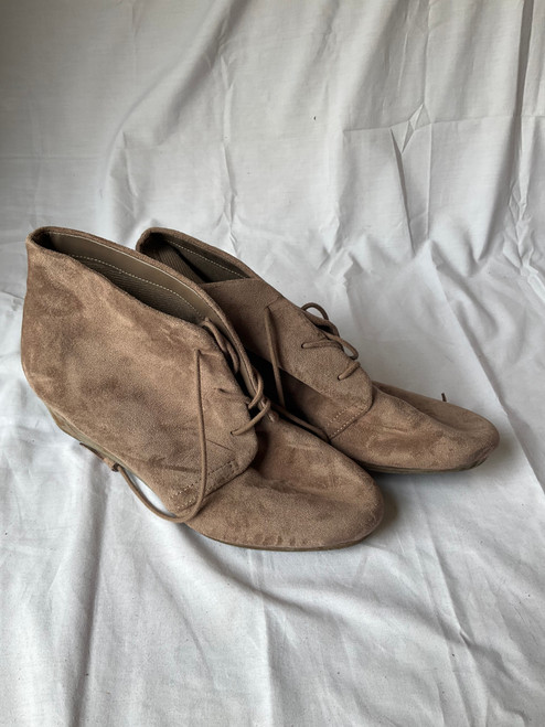 Vist Large View of Product Image Which is Used Dr. Scholls Ankle Boots 10