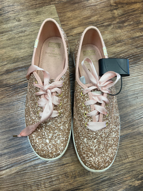 Vist Large View of Product Image Which is Used Keds Performance Shoes 8.5