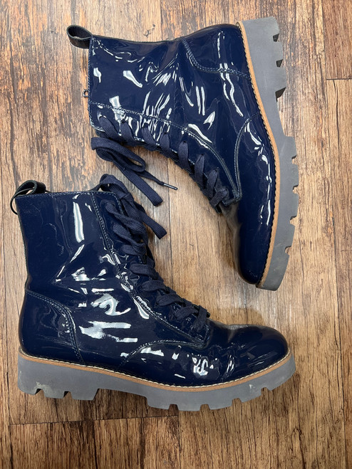 Vist Large View of Product Image Which is Used Vionic Ankle Boots 7