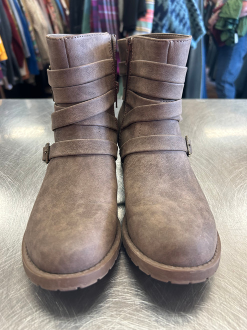 Vist Large View of Product Image Which is Used Guess Ankle Boots 6.5