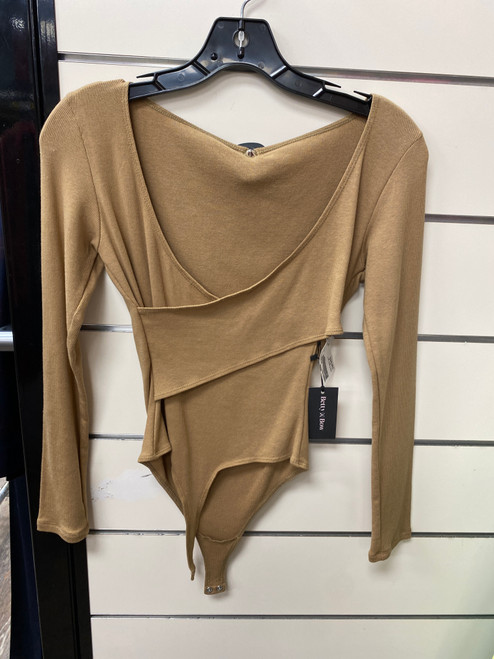 Vist Large View of Product Image Which is Used Unbranded Long Sleeve Top S-4/6