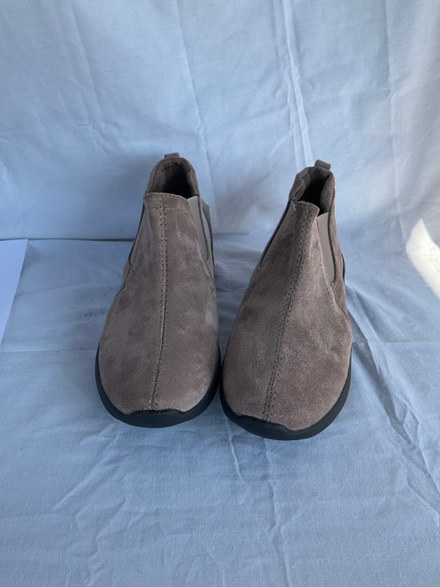 Vist Large View of Product Image Which is Used Earth Origins Ankle Boots 6.5