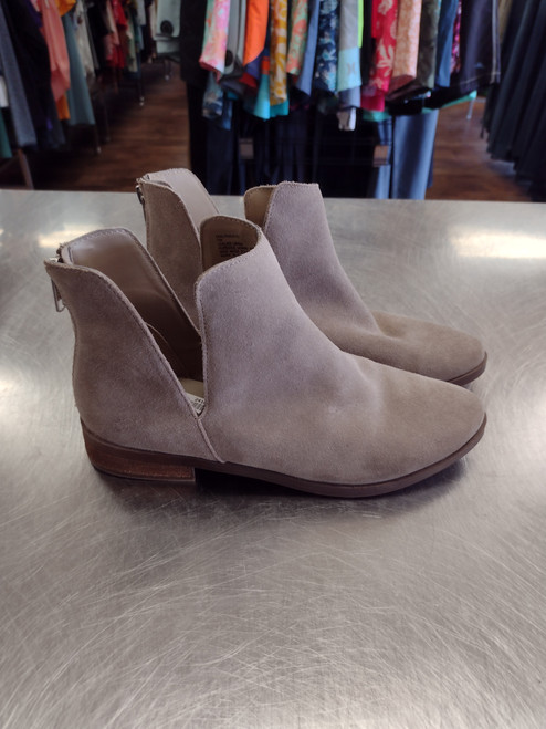 Vist Large View of Product Image Which is Used Steve Madden Ankle Boots 7