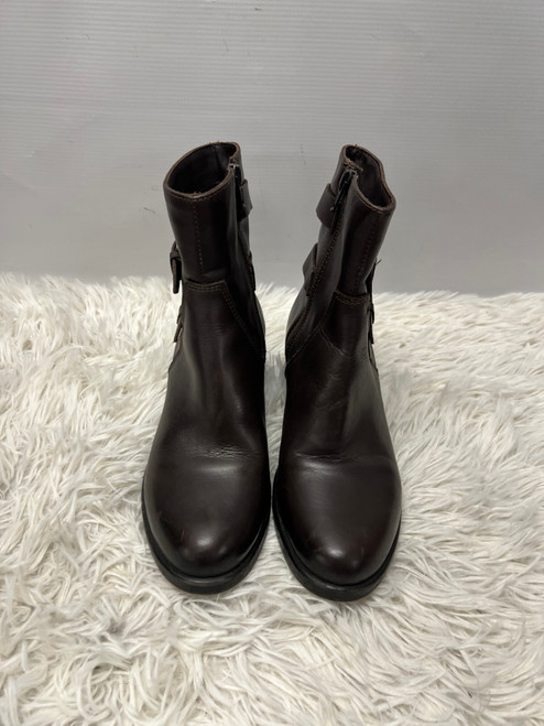 Vist Large View of Product Image Which is Used Unbranded Ankle Boots 6.5