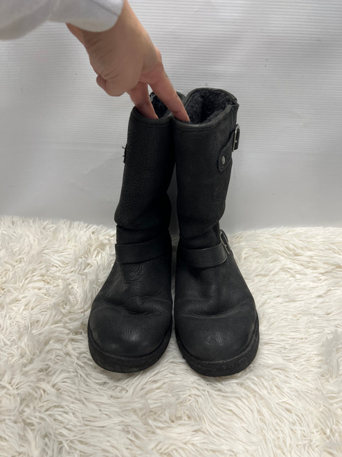 Used Ugg Tall Boots 9 60132-S000014270 Vist Large View of Product Image Which is Used Ugg Tall Boots 9