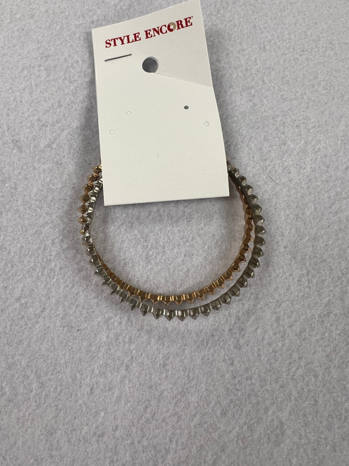 Vist Large View of Product Image Which is Used Kendra Scott Bracelet