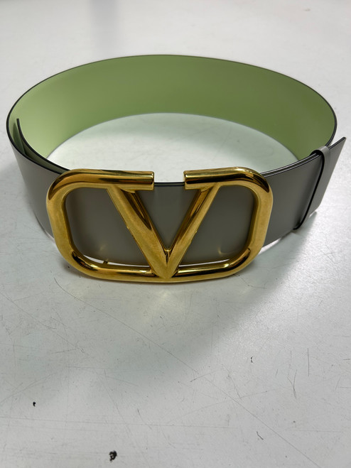 Vist Large View of Product Image Which is Used Valentino reversible Belt F MEDIUM
