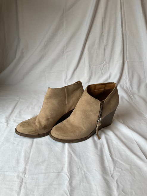 Vist Large View of Product Image Which is Used So Ankle Boots 8