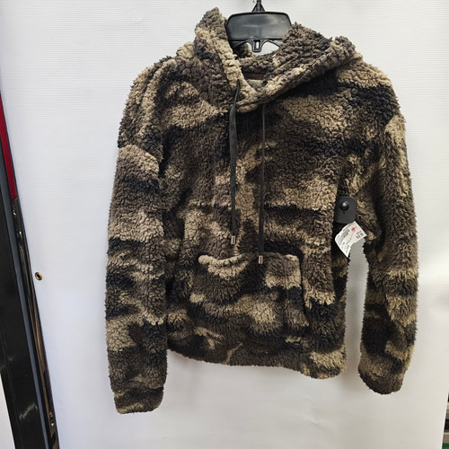 Vist Large View of Product Image Which is Used Love Tree Lightweight Sweater S-4/6