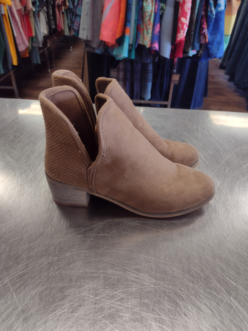 Vist Large View of Product Image Which is Used Seven7 Ankle Boots 7