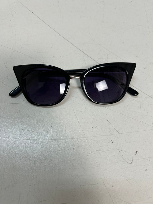 Vist Large View of Product Image Which is Used Lavita Sunglasses