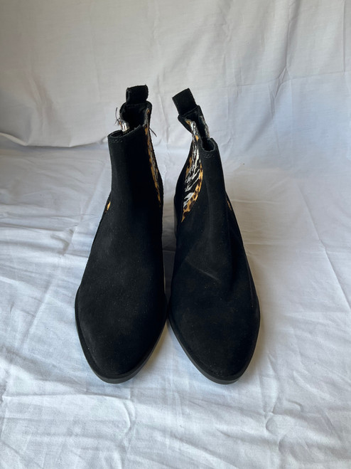 Vist Large View of Product Image Which is Used Crown Vintage Ankle Boots 8