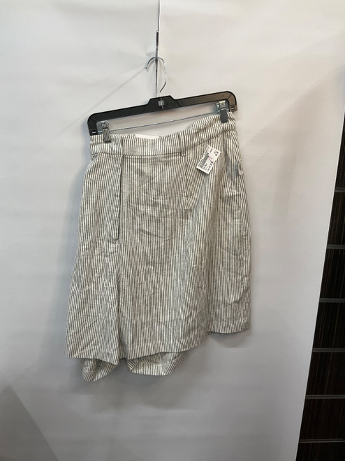 Vist Large View of Product Image Which is Used Old Navy Shorts 3X 22/36