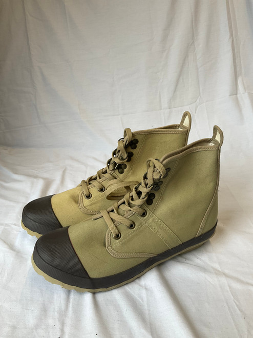 Used Unbranded Winter Boots 9 60045-S000624553 Vist Large View of Product Image Which is Used Unbranded Winter Boots 9