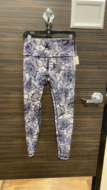 Vist Large View of Product Image Which is Used Lululemon Athletica Capri 8-29