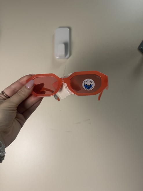 Vist Large View of Product Image Which is Used Mercer Sunglasses