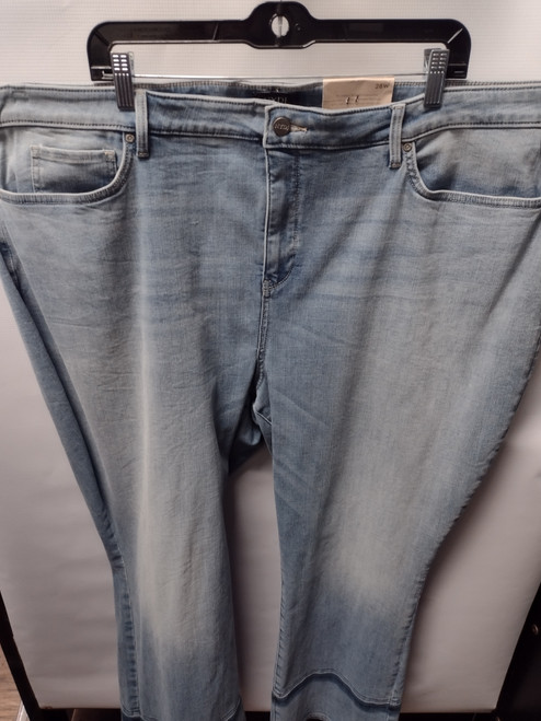 Vist Large View of Product Image Which is NWT Nydj Denim P 28