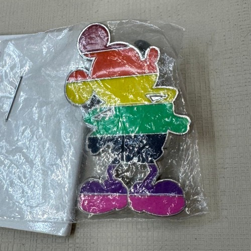 Used Disney Pin 60006-S001041743