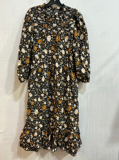 Vist Large View of Product Image Which is Used Universal Threads Long Dress B M-8/10