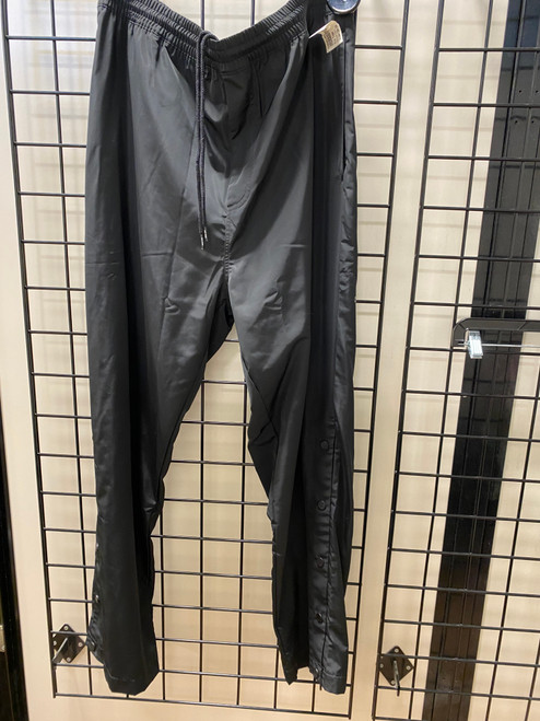 Vist Large View of Product Image Which is Used Alo Yoga Active Pant 18-34