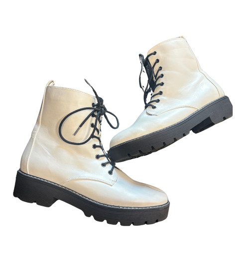 Used Unbranded Ankle Boots 8.5 60021-S000760238 Vist Large View of Product Image Which is Used Unbranded Ankle Boots 8.5