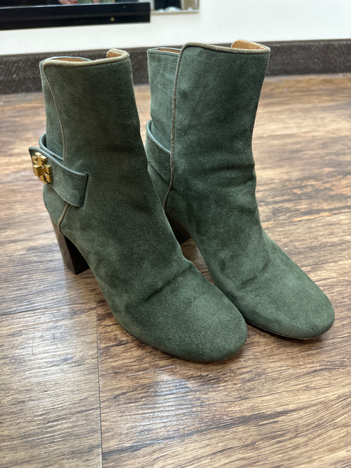 Vist Large View of Product Image Which is Used Unbranded Ankle Boots 6