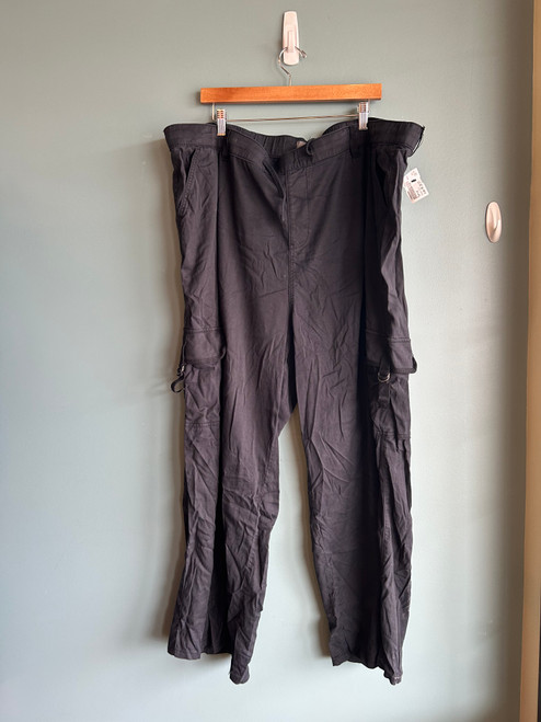 Vist Large View of Product Image Which is Used Torrid Casual Pant 4X 24/37 60039-S000683946