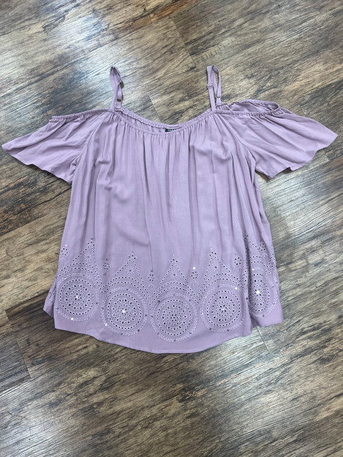 Vist Large View of Product Image Which is Used Torrid Short Sleeve Top P L-12/14 60076-S000739184