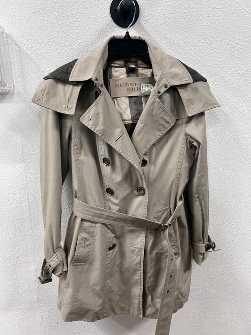 Vist Large View of Product Image Which is Used Burberry Leather Jacket M-8/10