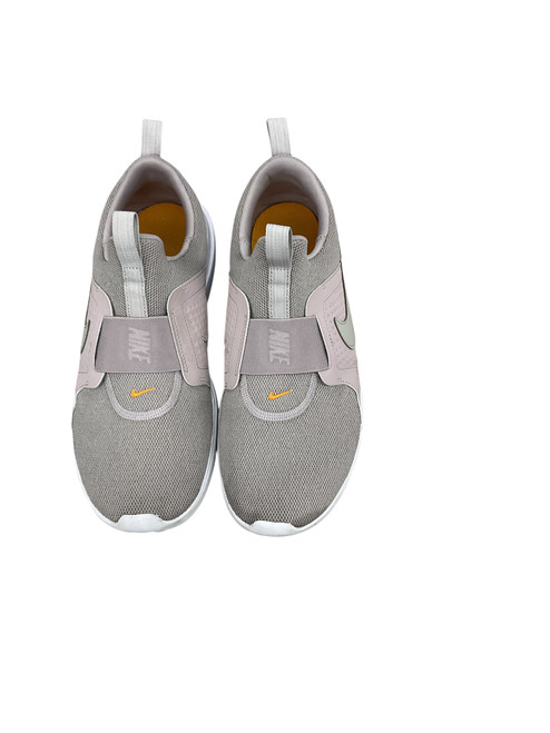 Vist Large View of Product Image Which is Used Nike Performance Shoes 12