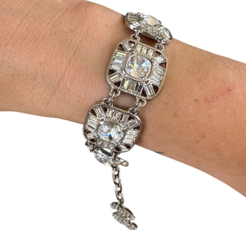 Vist Large View of Product Image Which is Used Chanel Bracelet