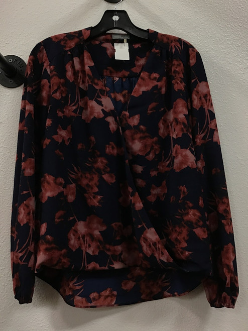 Vist Large View of Product Image Which is Used vince camuto  TOPS  S-4/6