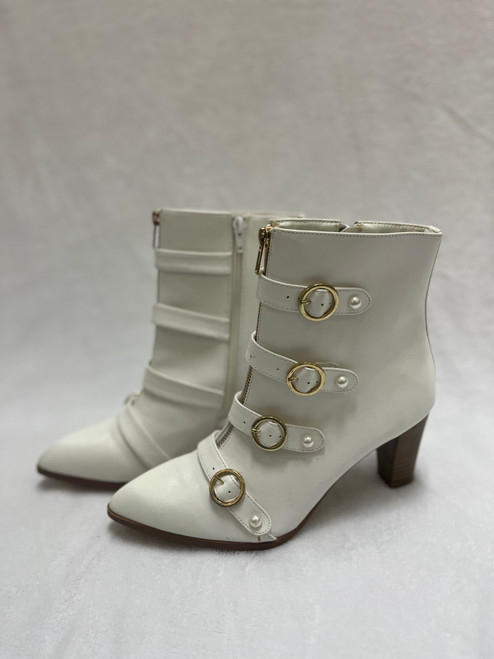 Vist Large View of Product Image Which is Used Unbranded Ankle Boots 9 60091-S000504942