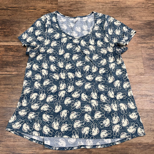 Vist Large View of Product Image Which is Used Lularoe Short Sleeve Top 2X-20