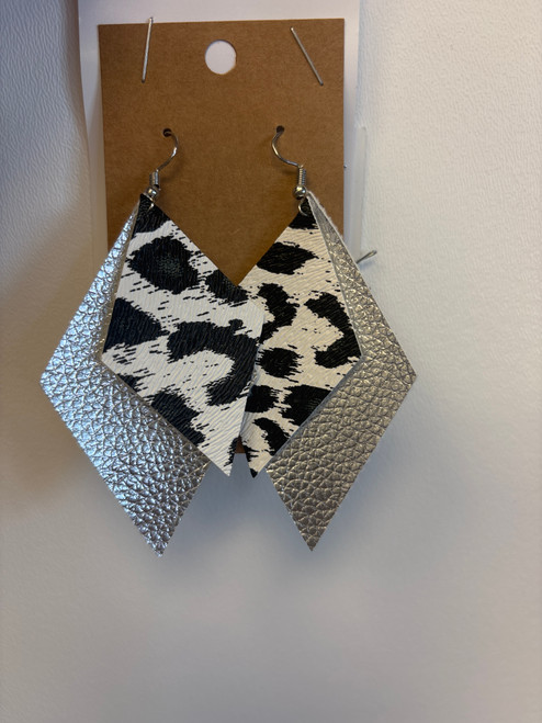 Vist Large View of Product Image Which is Used unbranded earrings 