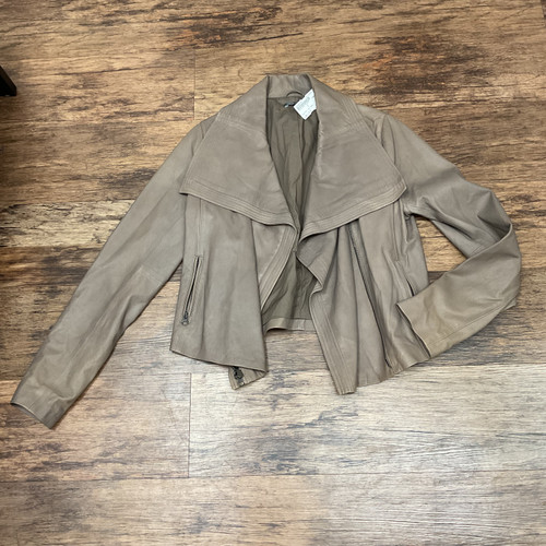 Used Vince Short Light Jacket L-12/14 60004-S000602887 Vist Large View of Product Image Which is Used Vince Short Light Jacket L-12/14