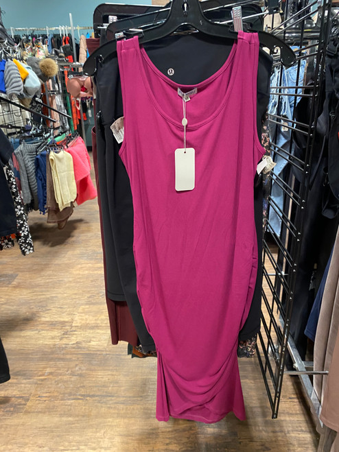 Vist Large View of Product Image Which is Used Unbranded Short Dress B M-8/10