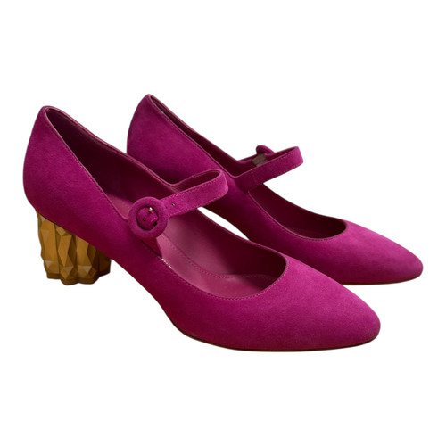 Vist Large View of Product Image Which is Used Salvatore Ferragamo Low Heels 6