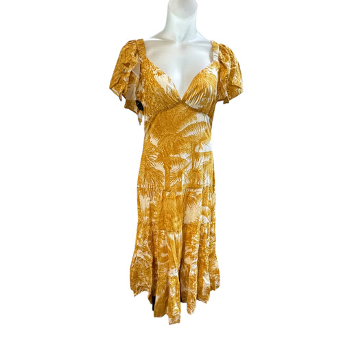 Vist Large View of Product Image Which is Used Madison Mathew’s Spring Short Dress F M-8/10