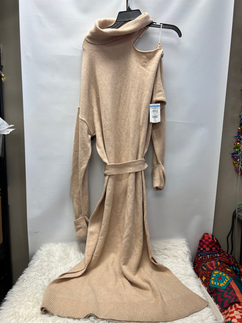 Vist Large View of Product Image Which is Used Paige Long Dress B XL-16