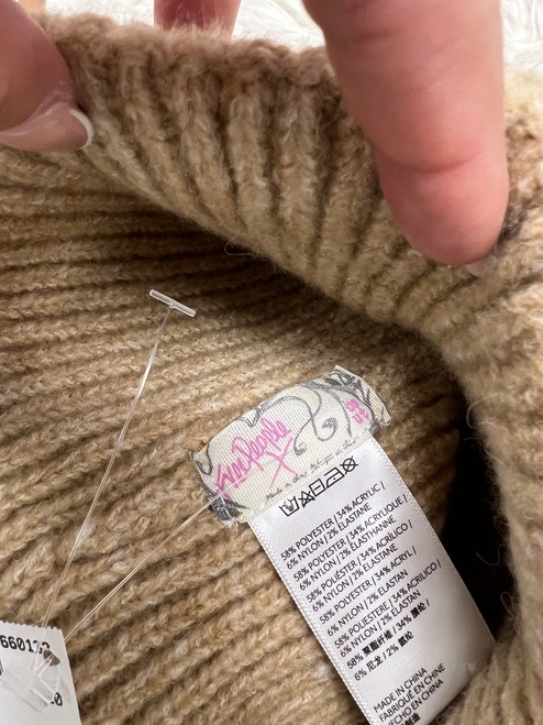 Vist Large View of Product Image Which is Used Unbranded Winter Hat M 8-10/28-30